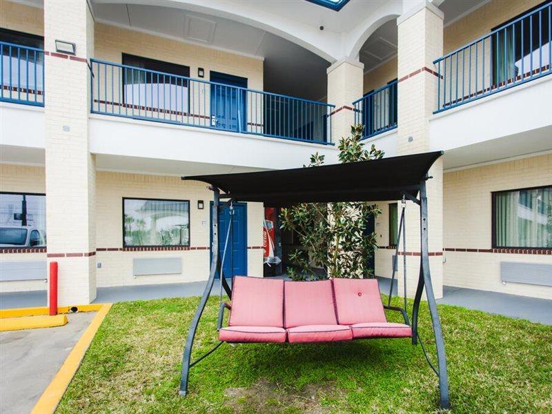 Hotel Bliss Kemah Exterior photo