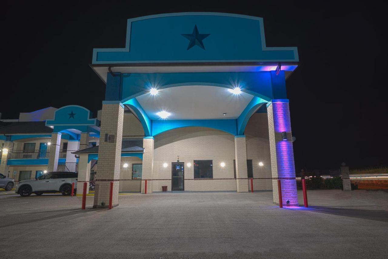 Hotel Bliss Kemah Exterior photo
